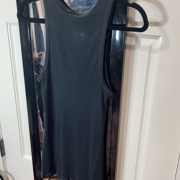 James Peres size 3 v-neck tank top - Picture 7 of 8